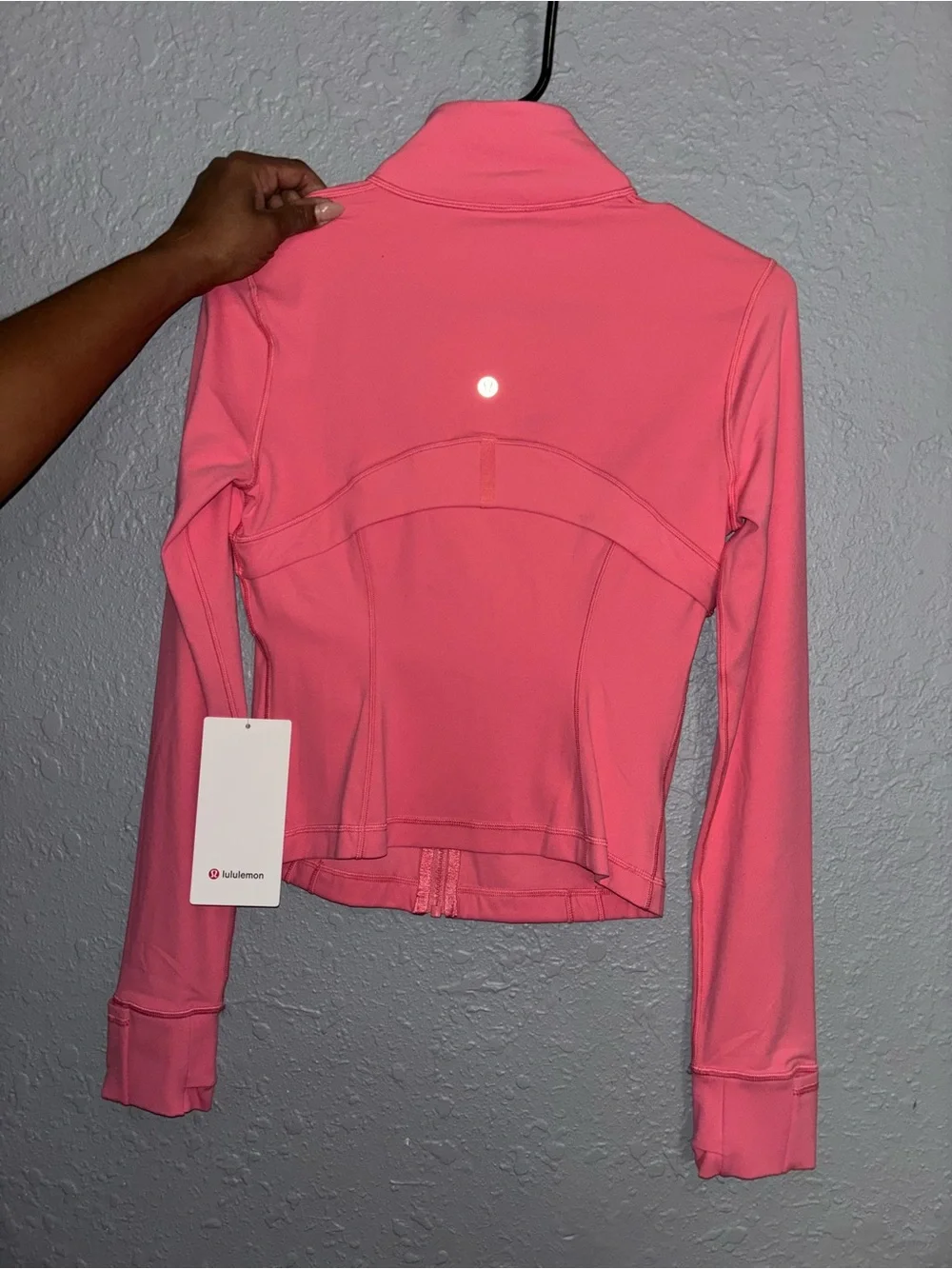 Women’s Pink LuLu Lemon Active set comes with matching shorts